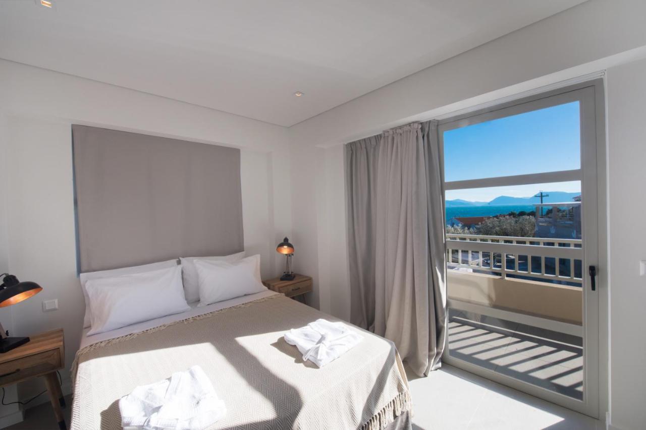 Crystal Waters Hotel Nikiana Quarto foto